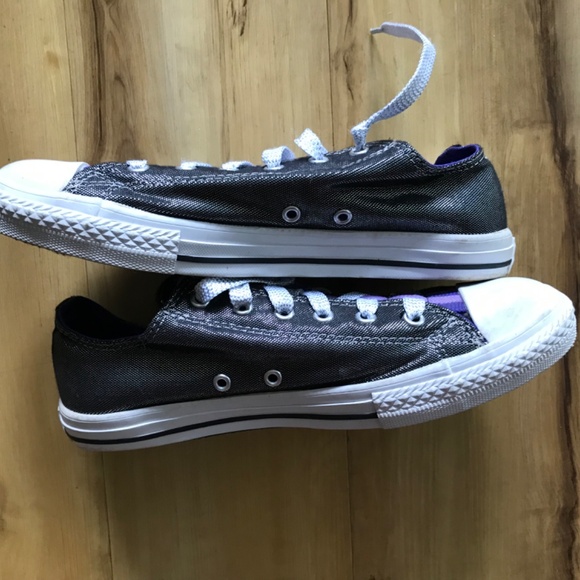 Converse - Picture 3 of 4